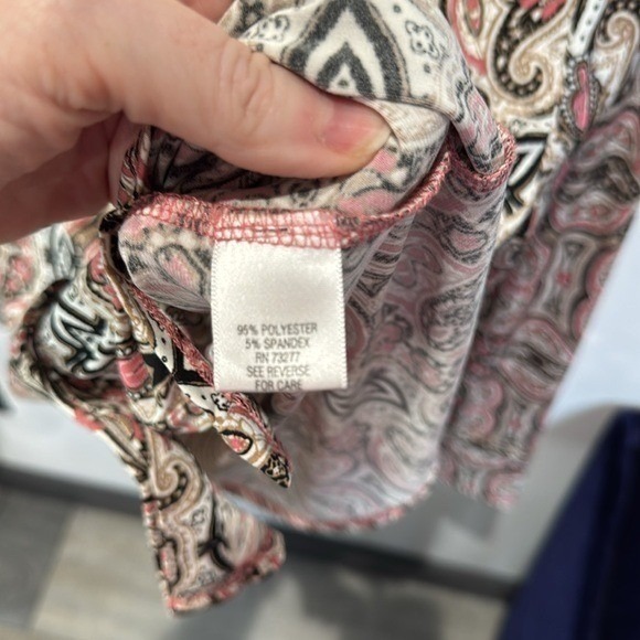 Dana Buchman Top M Pink Paisley Print Long Sleeve Button Up Career Casual - Picture 4 of 4